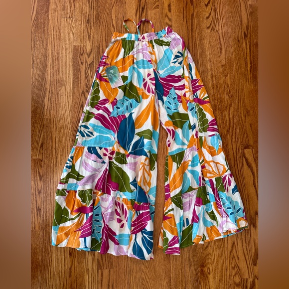 True Destinations Resort Wear Flare Pants Beach Wear size Med - Picture 1 of 4